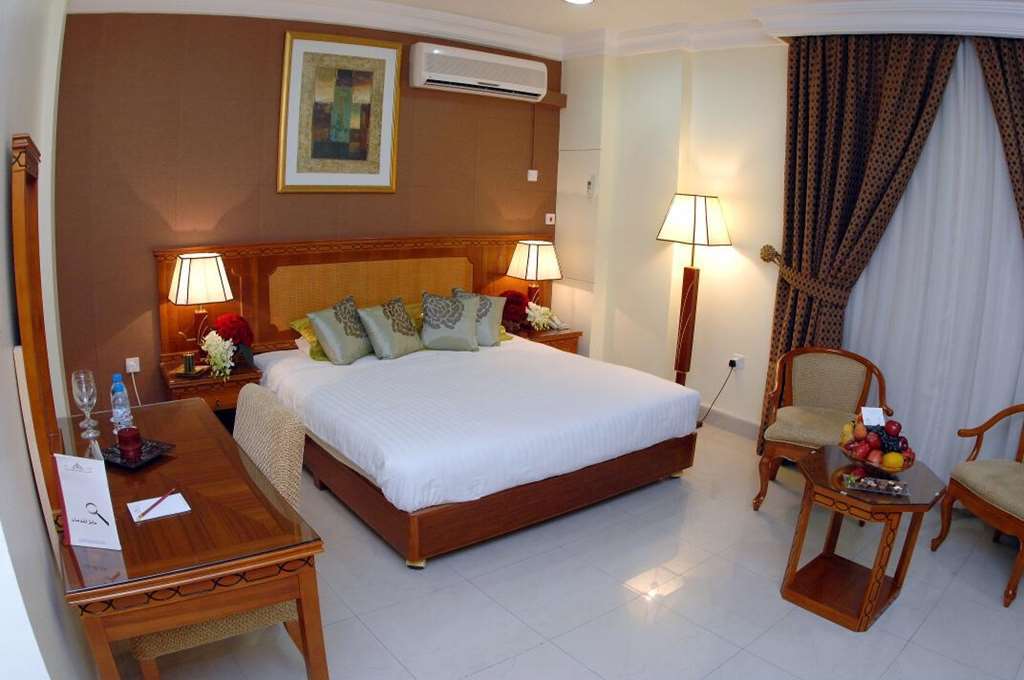 Al Muntazah Plaza Hotel Doha Phòng bức ảnh